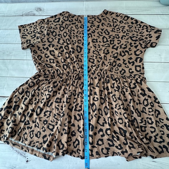 Short-Sleeved Tiered Leopard Print Top by Tickled Teal Size 2X
Summer Plus Size - Picture 5 of 6